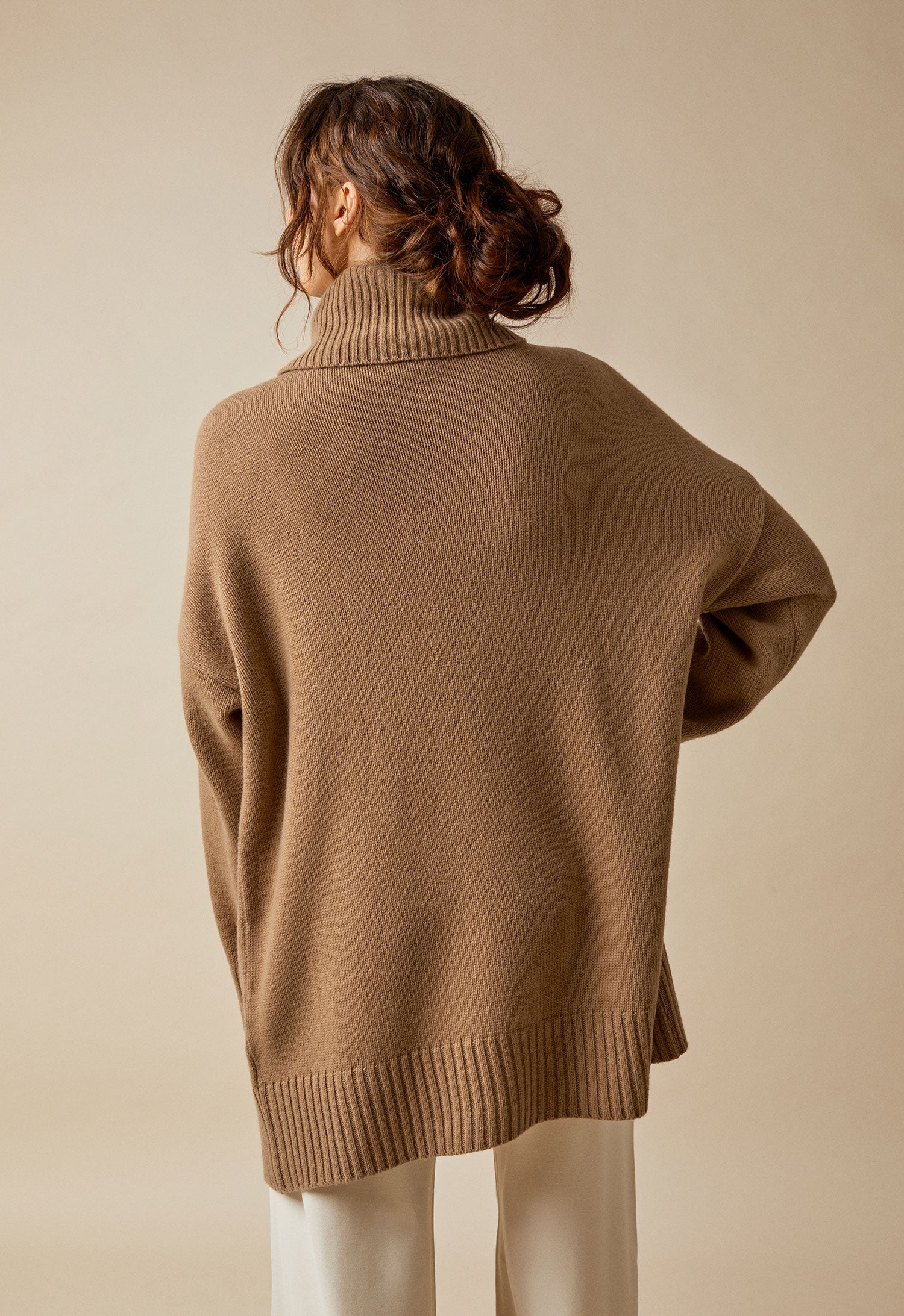 Oversized wool maternity sweater with nursing access
