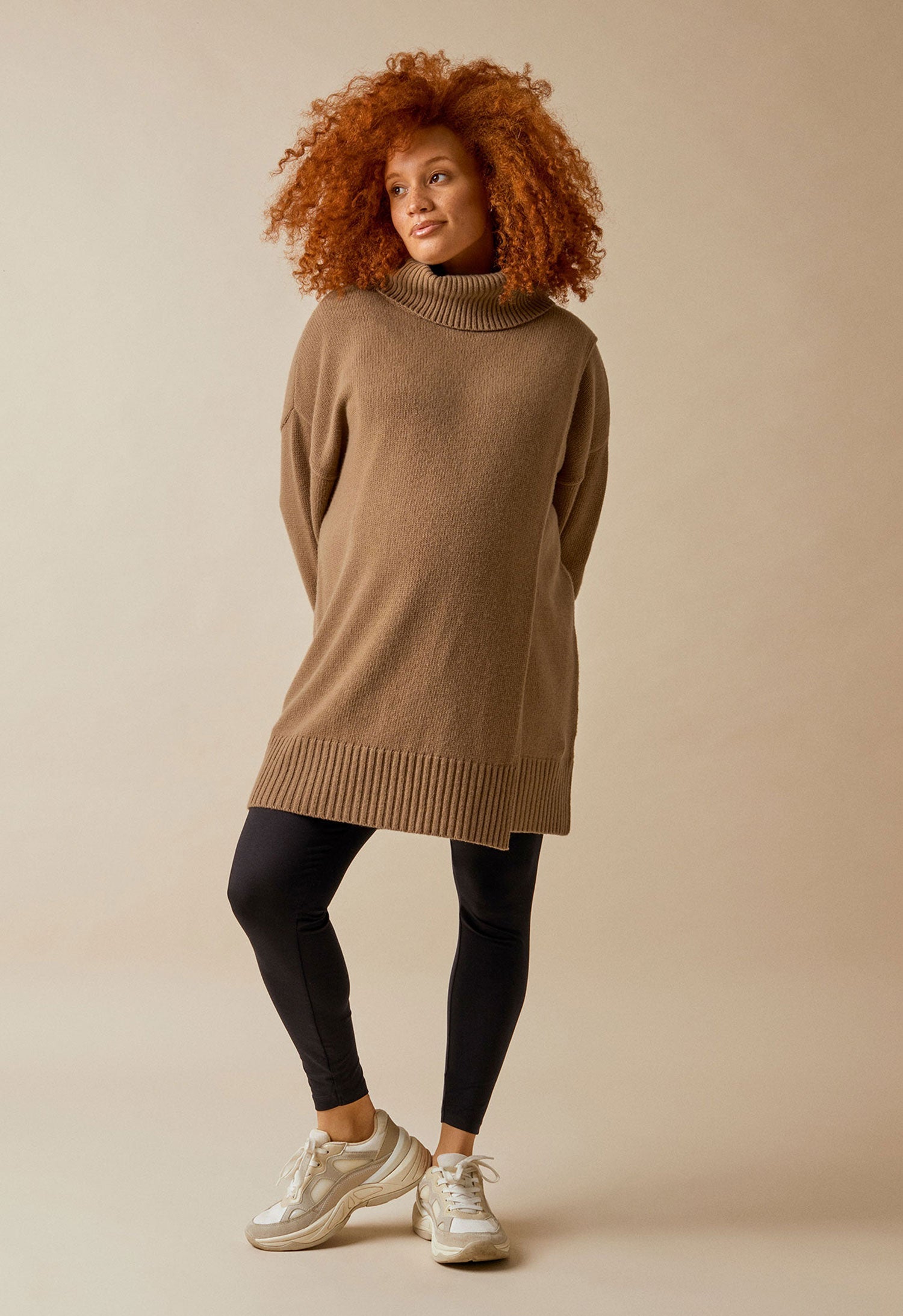 Oversized wool maternity sweater with nursing access