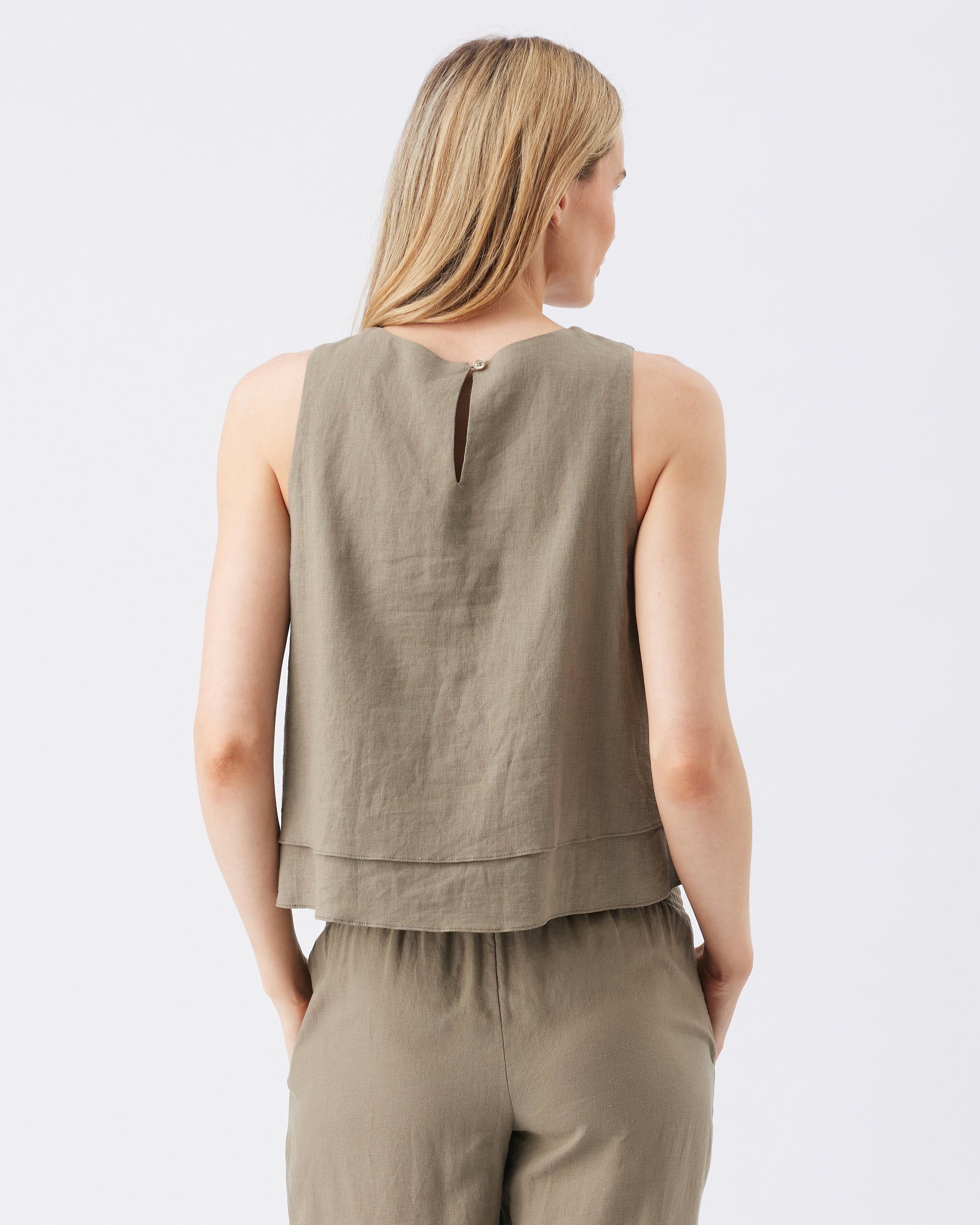 Peyton Linen Nursing Top in Olive