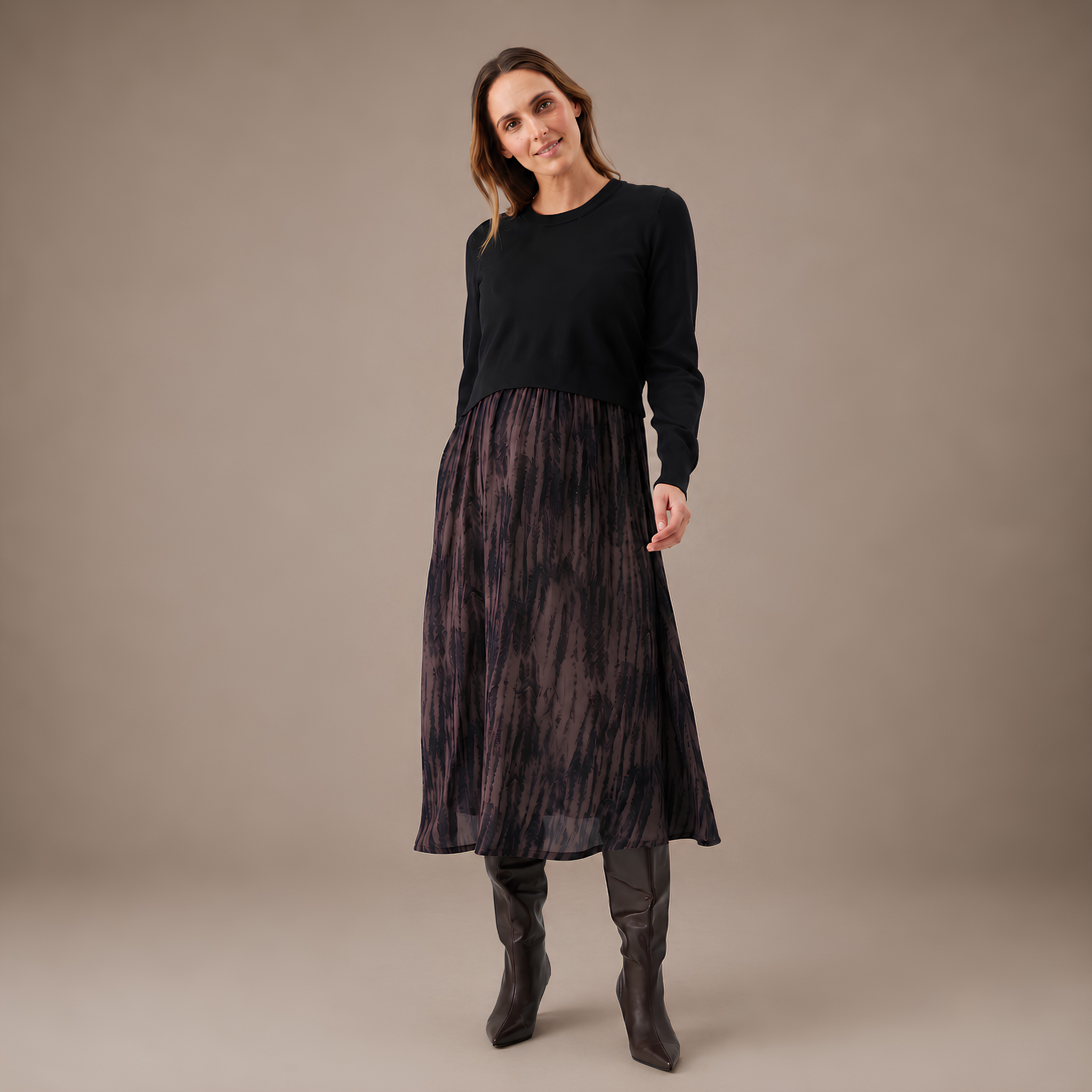 Maia Maternity & Nursing 2-in-1 Dress in Black / Mocha