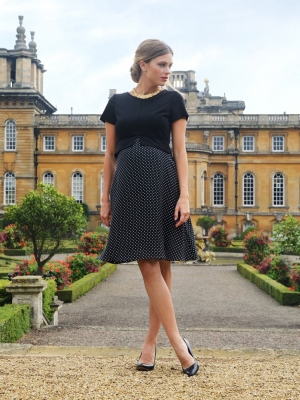 the perfect special occasion dress for moms-to-be and breastfeeding mothers